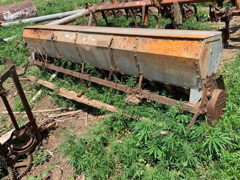 10' Farm Seeder