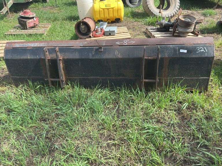 8' Tractor Bucket Attachment