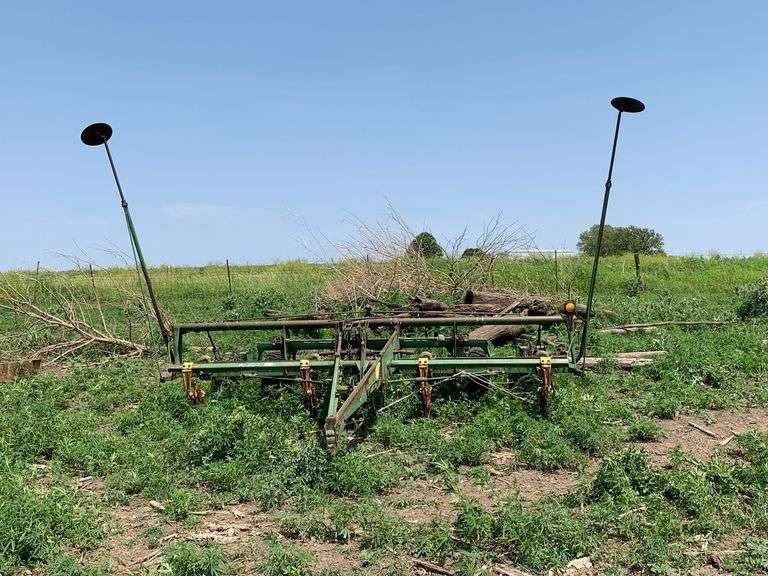 John Deere 4 Row Planter image