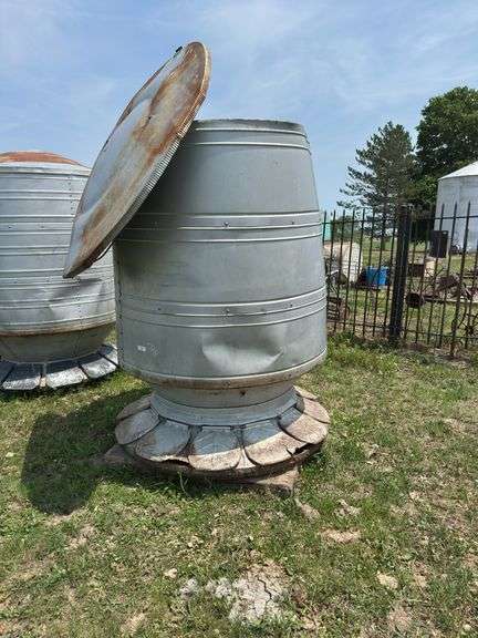 Pride Metal Hog Feeder image