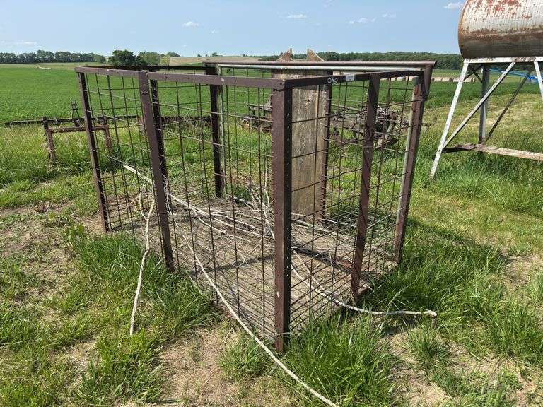 Livestock cage image