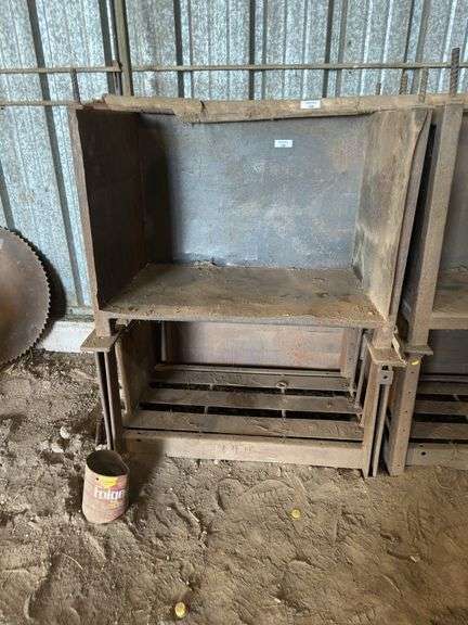 Metal Welding/Storage Bins/tables image