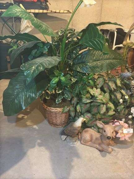 Assorted Home and Garden Decor Items