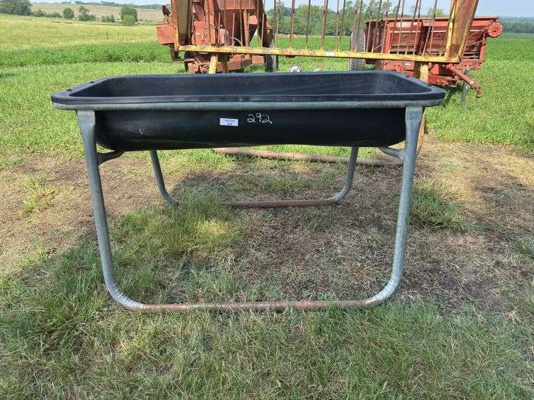 Livestock Feed Bunk image