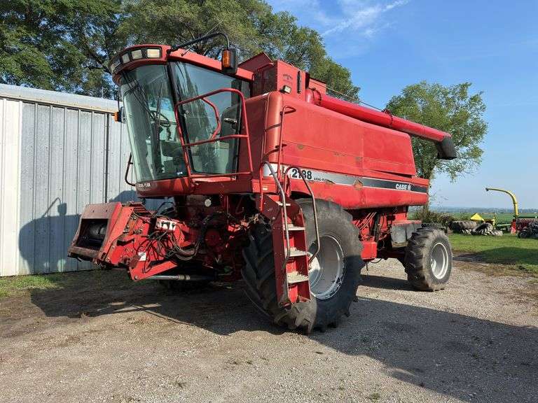 Case IH 2188 Axial-Flow Combine Harvester image