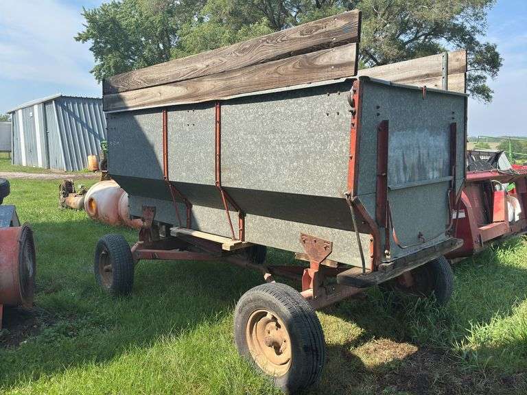 Lo-Load 65 Farm Wagon image