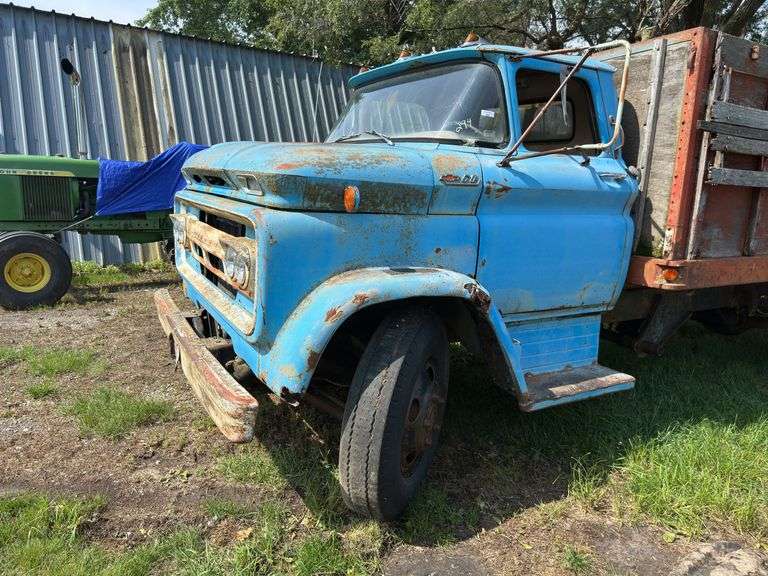 Chevrolet C-60 Stake Bed Truck - Salvage