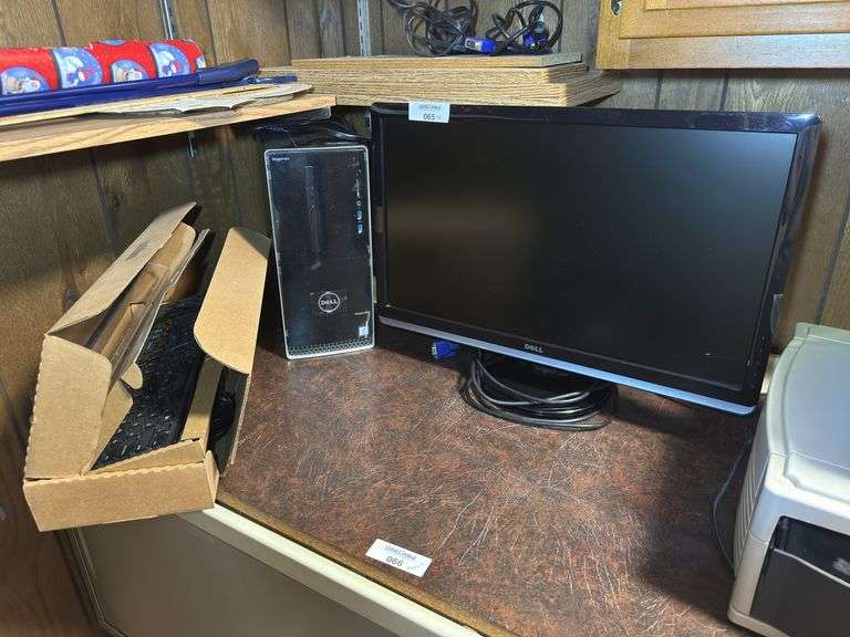 Dell Inspiron Desktop Computer Set image