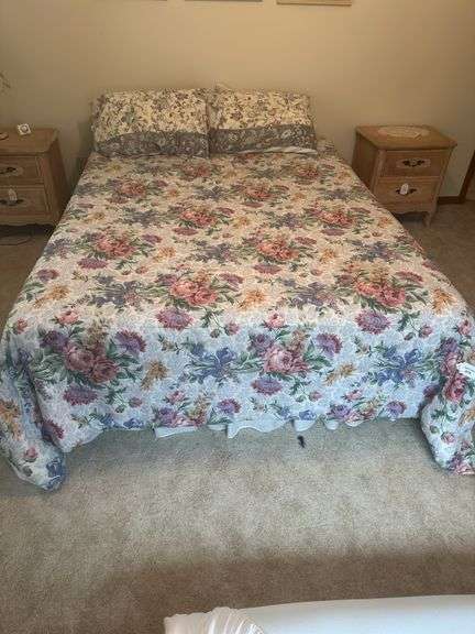 Queen bed with Floral Quilt Bedding Set image
