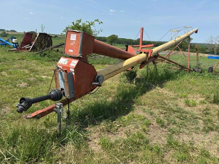 Westfield MK100-61 Grain Auger with Hopper image