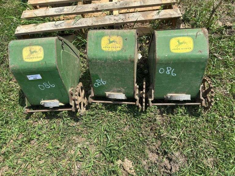 John Deere Planter Units - Set of Three image