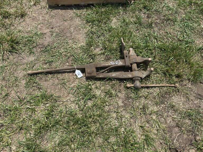 Post Vise image
