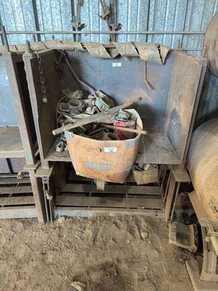 Welding/Metal Storage Bin/Table image