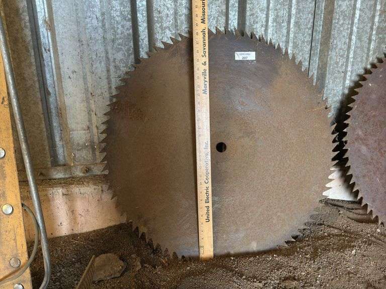 Large Industrial Saw Blade