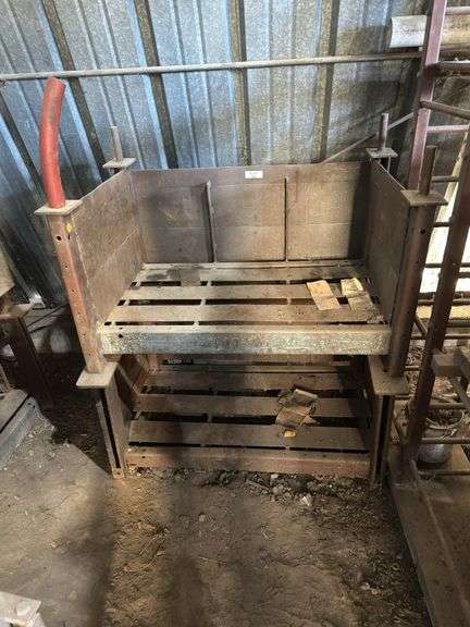 Welding/Metal Storage Bins/tables image