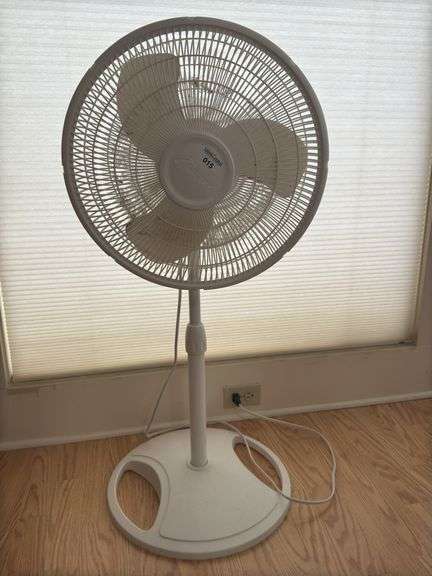 Galaxy Oscillating Stand Fan image