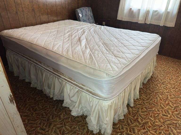 Queen Size Mattress and Bed Skirt image