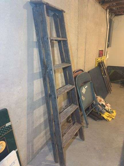Wooden Ladder - 6 Step