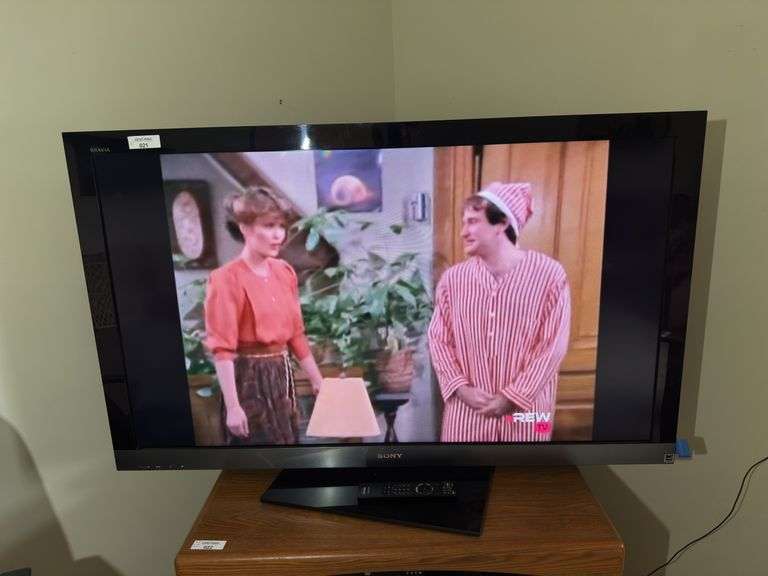 Sony Bravia 55" LCD TV Model KDL-55EX500 with Remote image