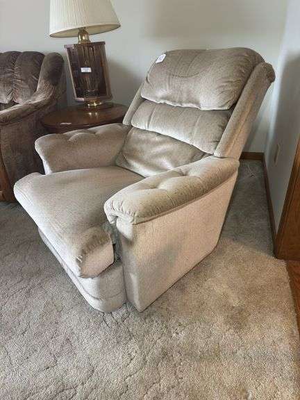 LA-Z-BOY Recliner Chair image