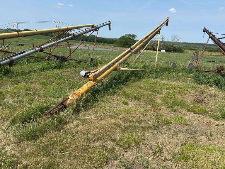 Farm Grain Auger image