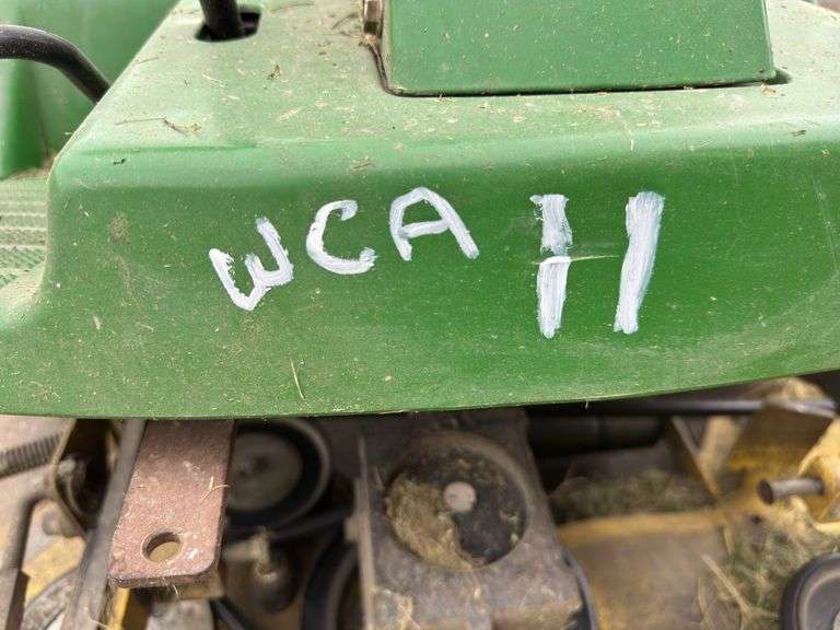 John Deere F725 Front Mower