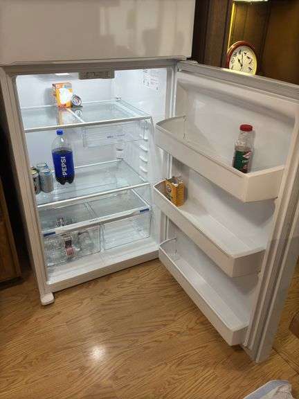 Frigidaire Top Freezer Refrigerator - White
