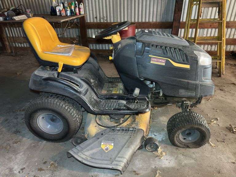 Craftsman Professional PYT 9000 46" Lawn Tractor image