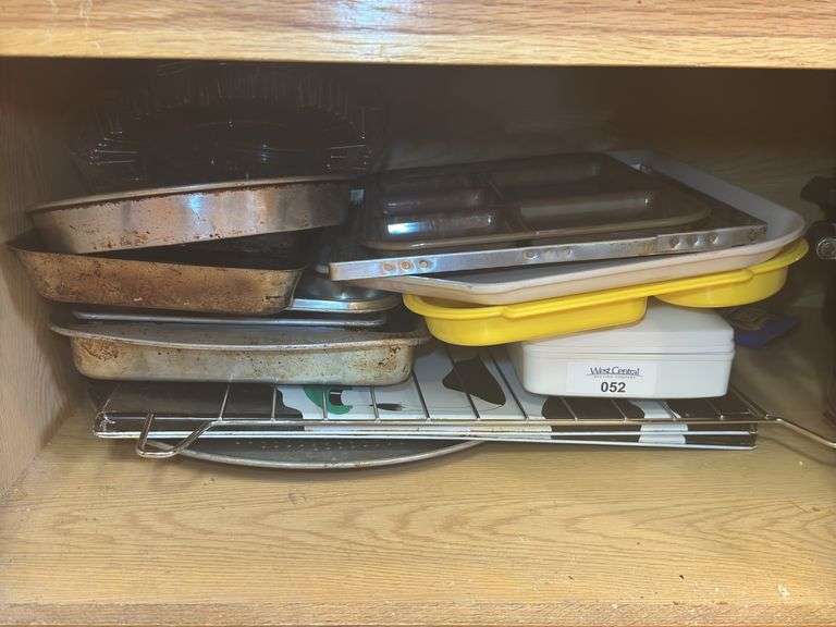 Lot of Kitchenware - Baking Pans, Electric Knife, Trays image