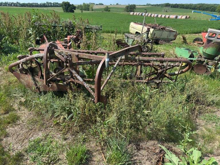 3pt Hay Rake, Roll a bar style image