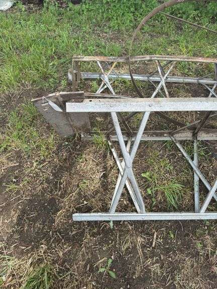 Metal Radio/TV Antenna Tower Sections