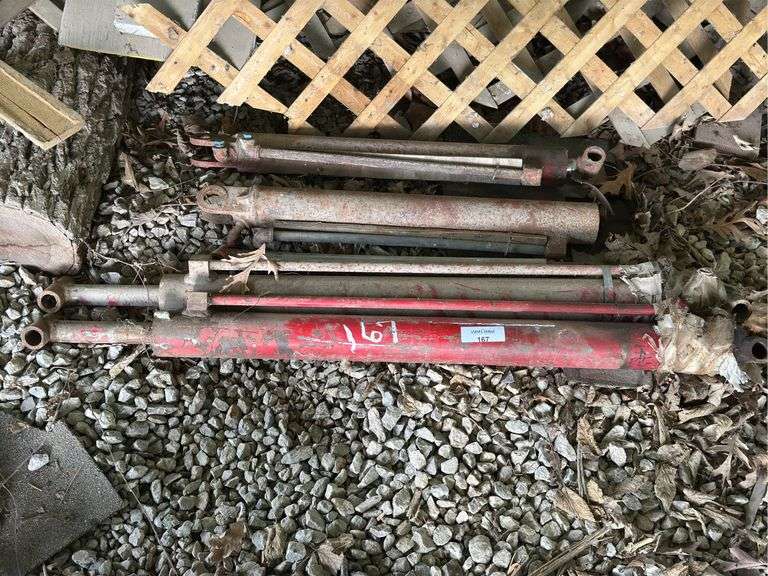 Hydraulic Cylinders parts - Lot of 4 image