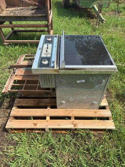 Roper Cooktop and Montgomery Ward Table Saw image