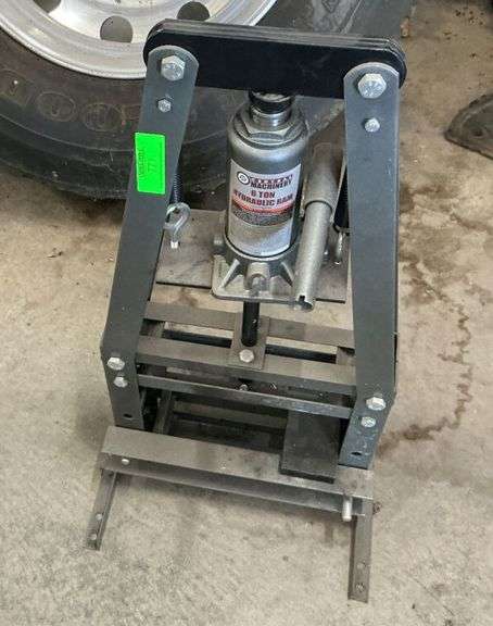 Shop Press with Hydraulic Ram image