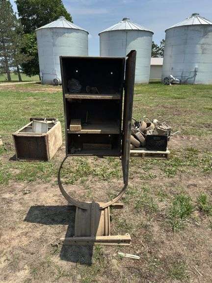 Metal Shop Cabinet with Unique Stand image