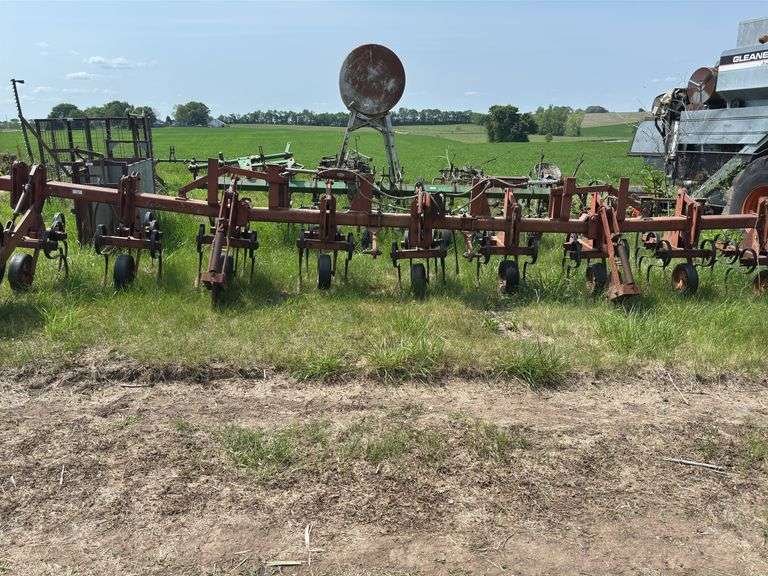 BMB Field Cultivator - R 8-30
