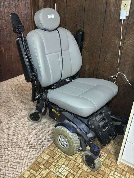 Pride Jazzy Select 6 Power Wheelchair image