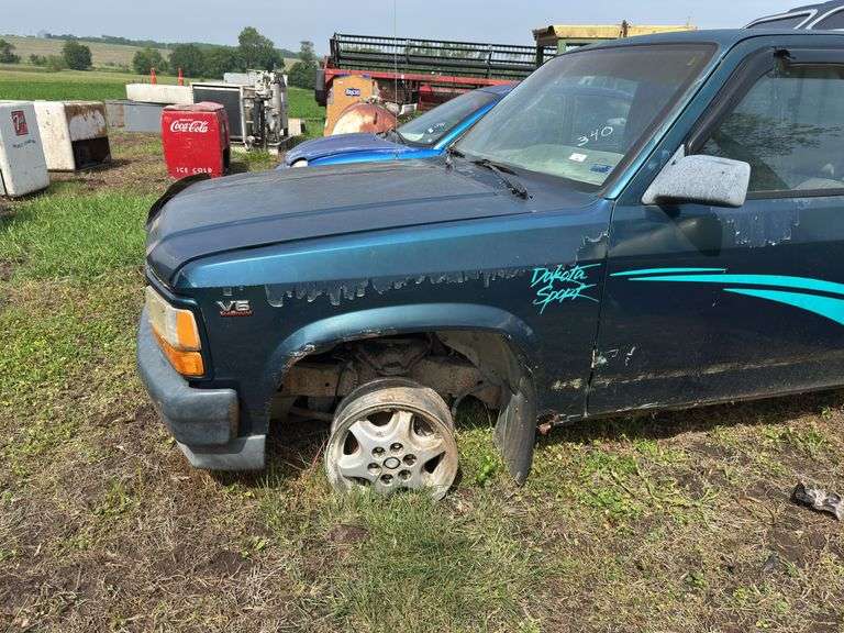 1995 Dodge Dakota Sport Pickup Truck