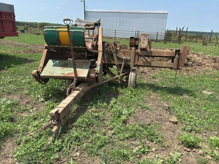 John Deere W51A Wire Tie Baler image