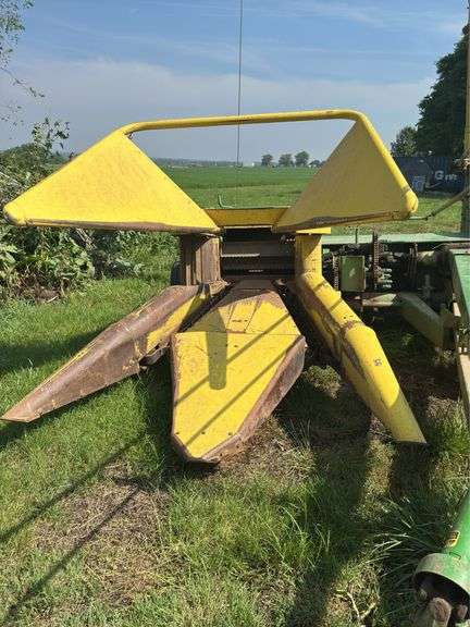 John Deere 3800 Forage Harvester