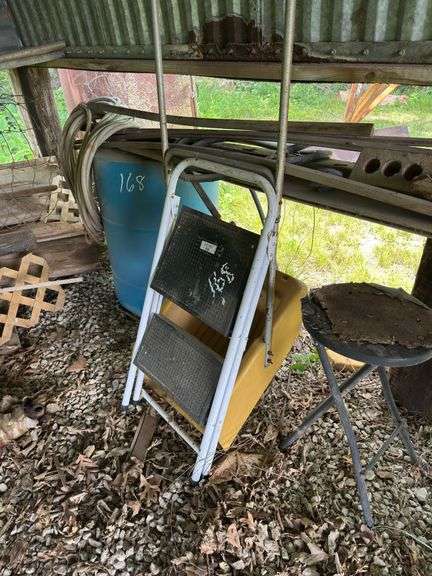 Lot of Assorted Yard and Garden Items