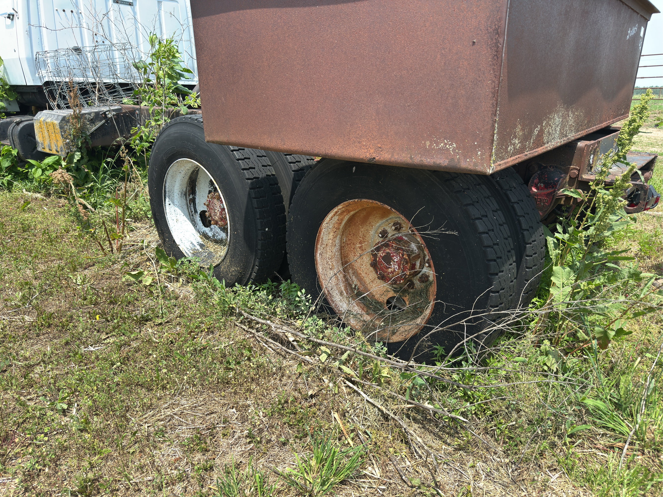 Lot image 12