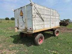 Heider Farm Wagon with Midwest M-10 Hoist out of Carroll Iowa