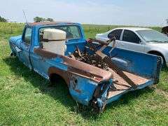 Ford F-Series Truck Project - Explorer Bed, Engine, Parts