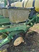John Deere 7200 Conservation MaxEmerge 2 Planter
