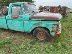 Ford F-250 Custom Cab Pickup Truck - Project/Parts Truck