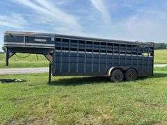TravAlong Livestock Trailer, 1991 Gooseneck, 20ft x 82in