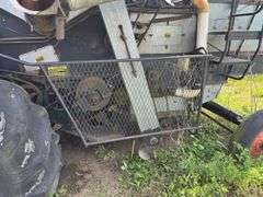 Allis Chalmers Gleaner F Combine
