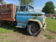 Chevrolet C-60 Stake Bed Truck - Salvage