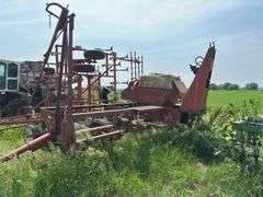 International 400 6-Row Planter